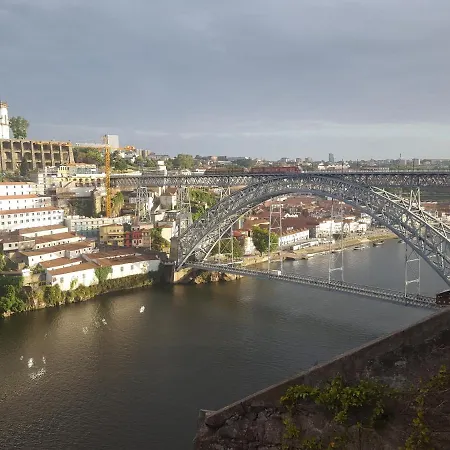 Lovely Miradouro Apartment