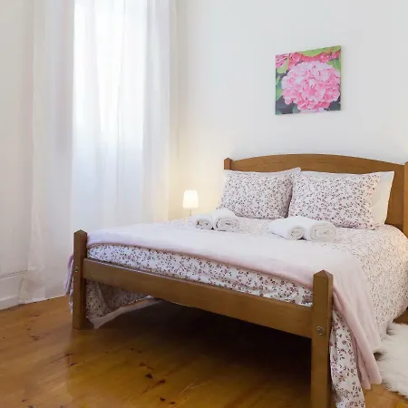 Lovely Miradouro Apartment